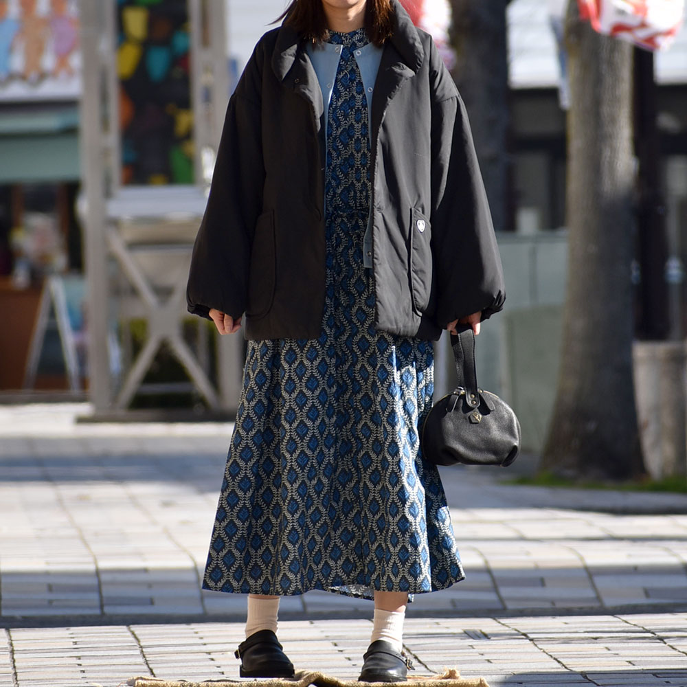 ポンデシャロン (PONT DE CHALONS) ドロップスナップカーデ カットソーカーディガン ライトアウター 22510313 を使った 冬のきれいめレディースコーデ