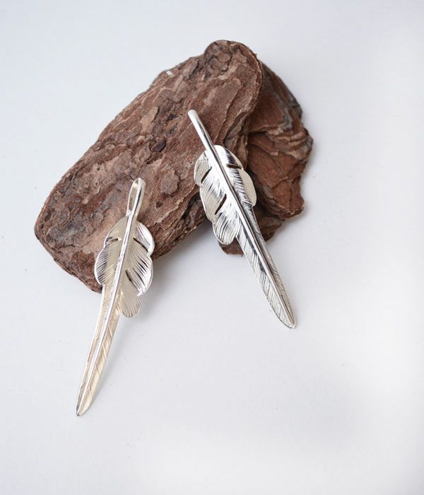 ラリースミス (LARRY SMITH) KAZEKIRI FEATHER PENDANT No.29, MEDIUM 