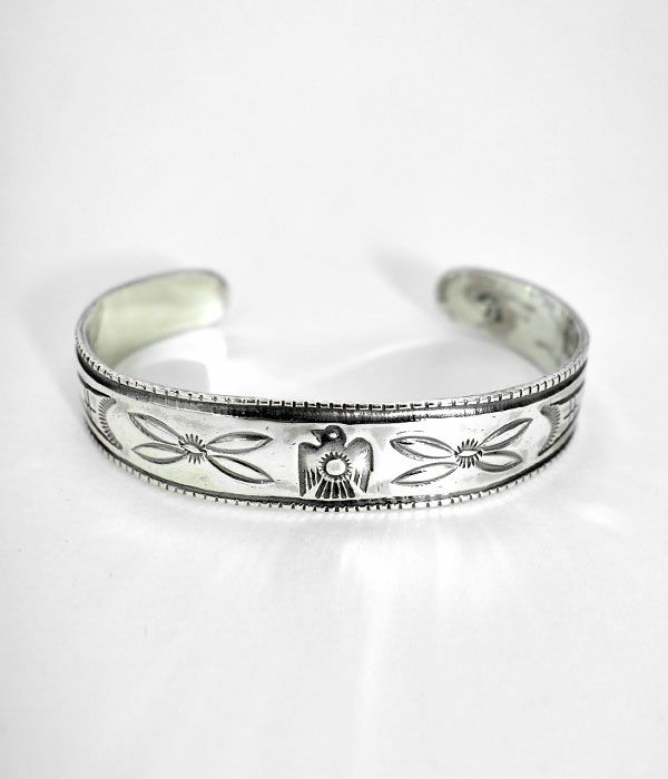 ラリースミス (LARRY SMITH) THUNDERBIRD STAMPED BRACELET バングル