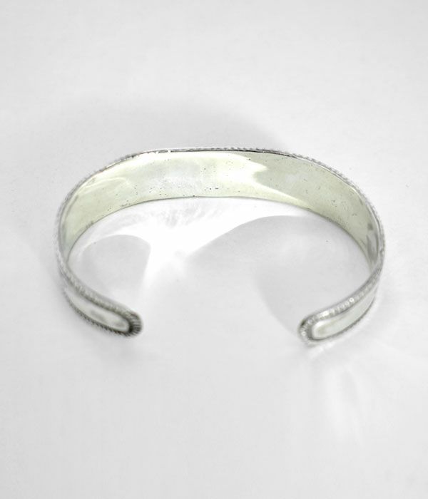 ラリースミス (LARRY SMITH) THUNDERBIRD STAMPED BRACELET バングル シルバーアクセサリー BR-0103