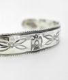 ラリースミス (LARRY SMITH) THUNDERBIRD STAMPED BRACELET バングル シルバーアクセサリー BR-0103