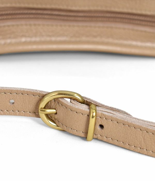 イルビゾンテ (IL BISONTE) クロスボディバッグ　限定カラー レザーショルダーバッグ 54232-3-07111 54232307111