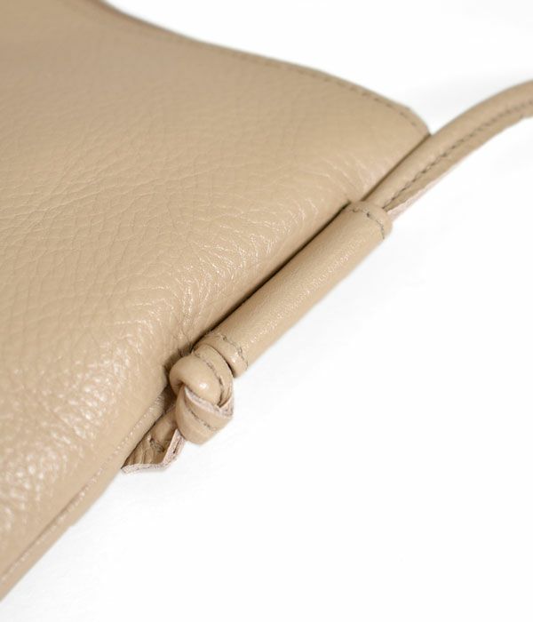 イルビゾンテ (IL BISONTE) クロスボディバッグ　限定カラー レザーミニショルダーバッグ スマホ ショルダー ポシェット 54232-3-07411 54232307411