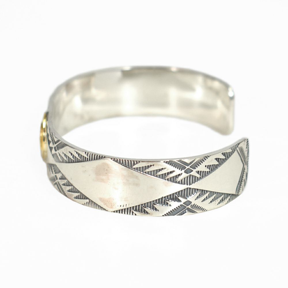 ラリースミス(LARRY SMITH) EAGLE HEAD STAMPED BRACELET (18K GOLD ACCENT, RUG PATTERN) バングル ブレスレット シルバーアクセサリー BR-0120