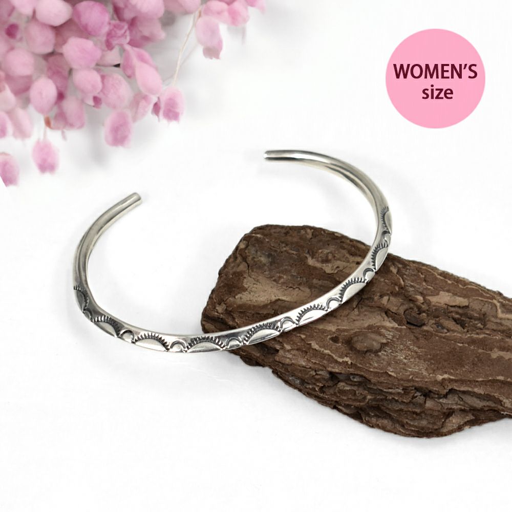 ラリースミス (LARRY SMITH) LADIE'S EXTRA THIN TRIANGLE BRACELET -LEAF- トライアングルバングルリーフ シルバーアクセサリー BR-0123-L