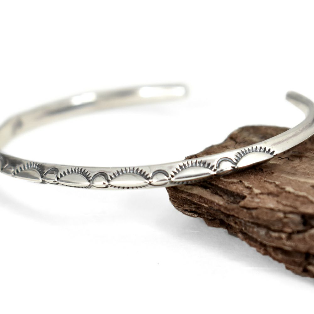 ラリースミス (LARRY SMITH) LADIE'S EXTRA THIN TRIANGLE BRACELET -LEAF- トライアングルバングルリーフ シルバーアクセサリー BR-0123-L