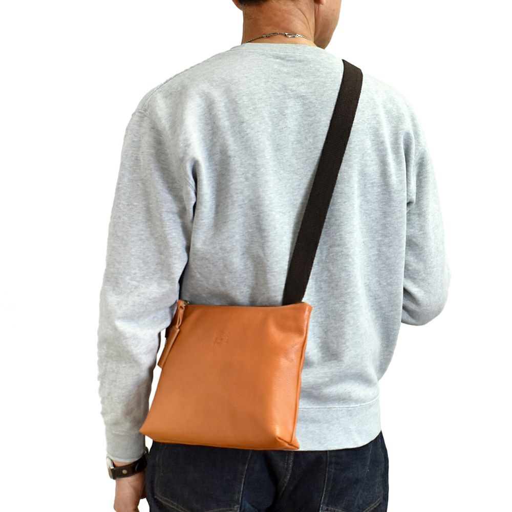 長く使える、大人の定番♪IL BISONTEのショルダーバッグ3選 | トップ