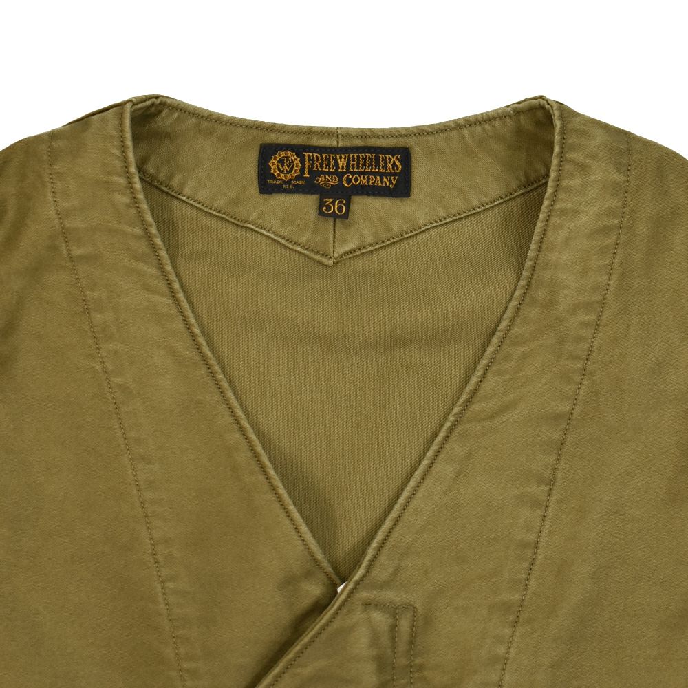 フリーホイーラーズ (FREEWHEELERS)FREEWHEELERS SPEED DIVISION -Throttle Racing- SUPPORT CREW SPEED ENGINEER SLEEVELESS COAT KHAKI コットンベスト アビエイターベスト 2521009