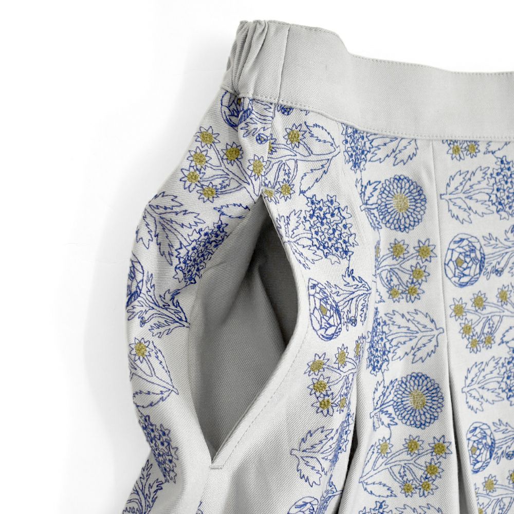 マーブルシュッド (marble SUD) flower language タックスカート 刺繍スカート 07FF073023