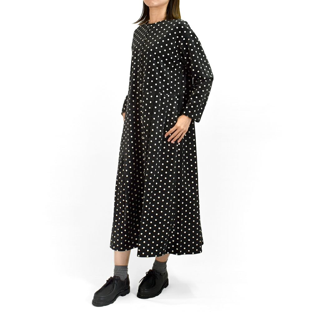 ポンデシャロン (PONT DE CHALONS) NEWコーデュロイ刺繍ワンピース 前開きノーカラーワンピース スナップボタン 22551718