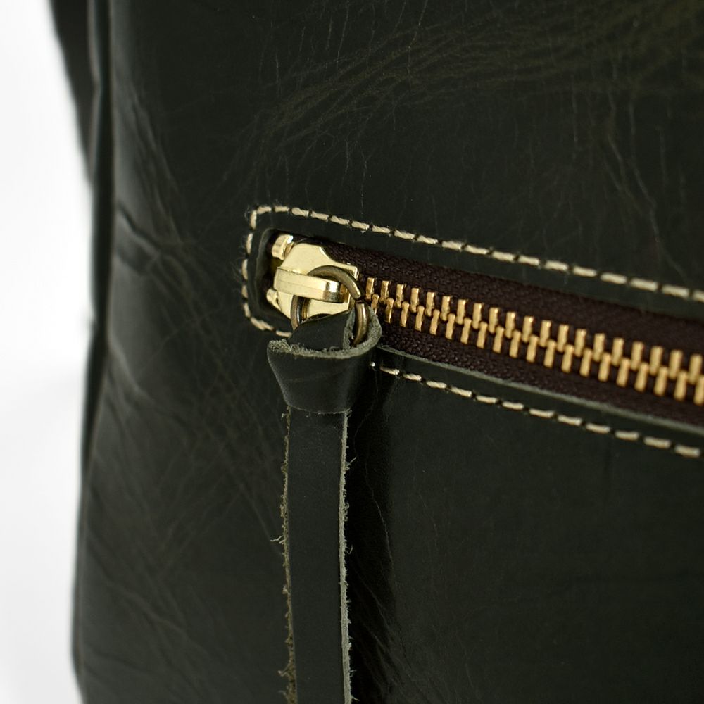 アインソフ (Ain Soph) 切りっぱなし 横型ショルダーバッグ 日本製 レザーショルダーバッグ 牛革 ASE1639-HWM