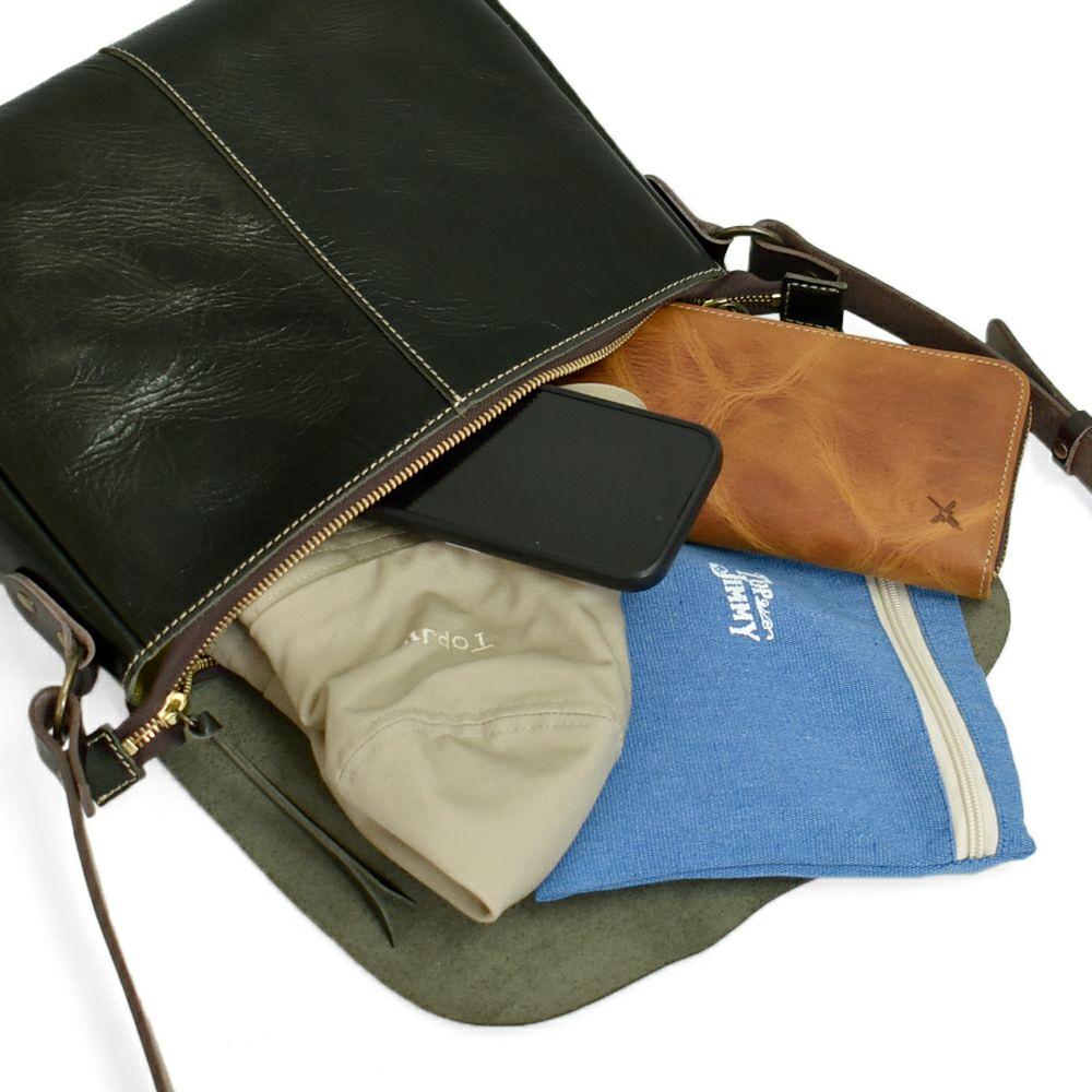 アインソフ (Ain Soph) 切りっぱなし 横型ショルダーバッグ 日本製 レザーショルダーバッグ 牛革 ASE1639-HWM