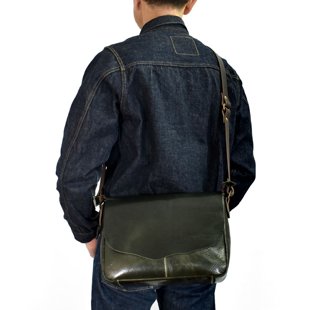 アインソフ (Ain Soph) 切りっぱなし 横型ショルダーバッグ 日本製 レザーショルダーバッグ 牛革 ASE1639-HWM